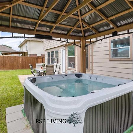 Brand New 4Br 2Ba Holiday Home With Hot Tub Houston Exterior foto